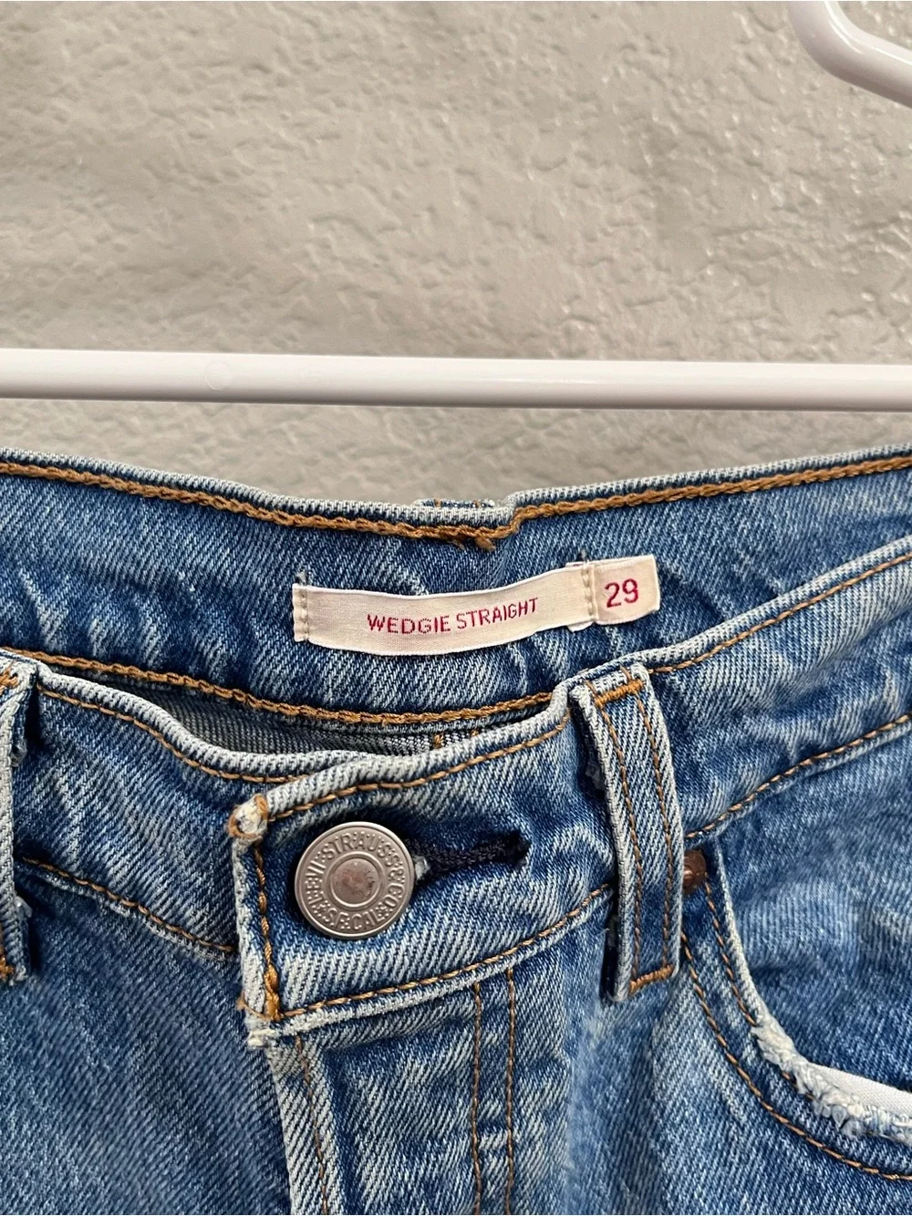 Levi's Wedgie Straight Jeans Size 29